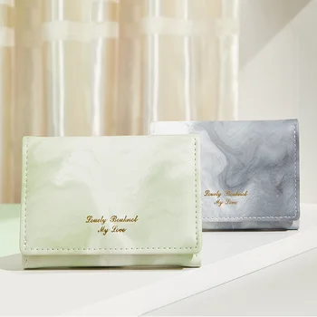 Жена портфейл 2023Cute, творчески малък държач за карти с мраморен дизайн, модерен модерен кратък портфейл от изкуствена кожа, Ежедневни чанта за пари